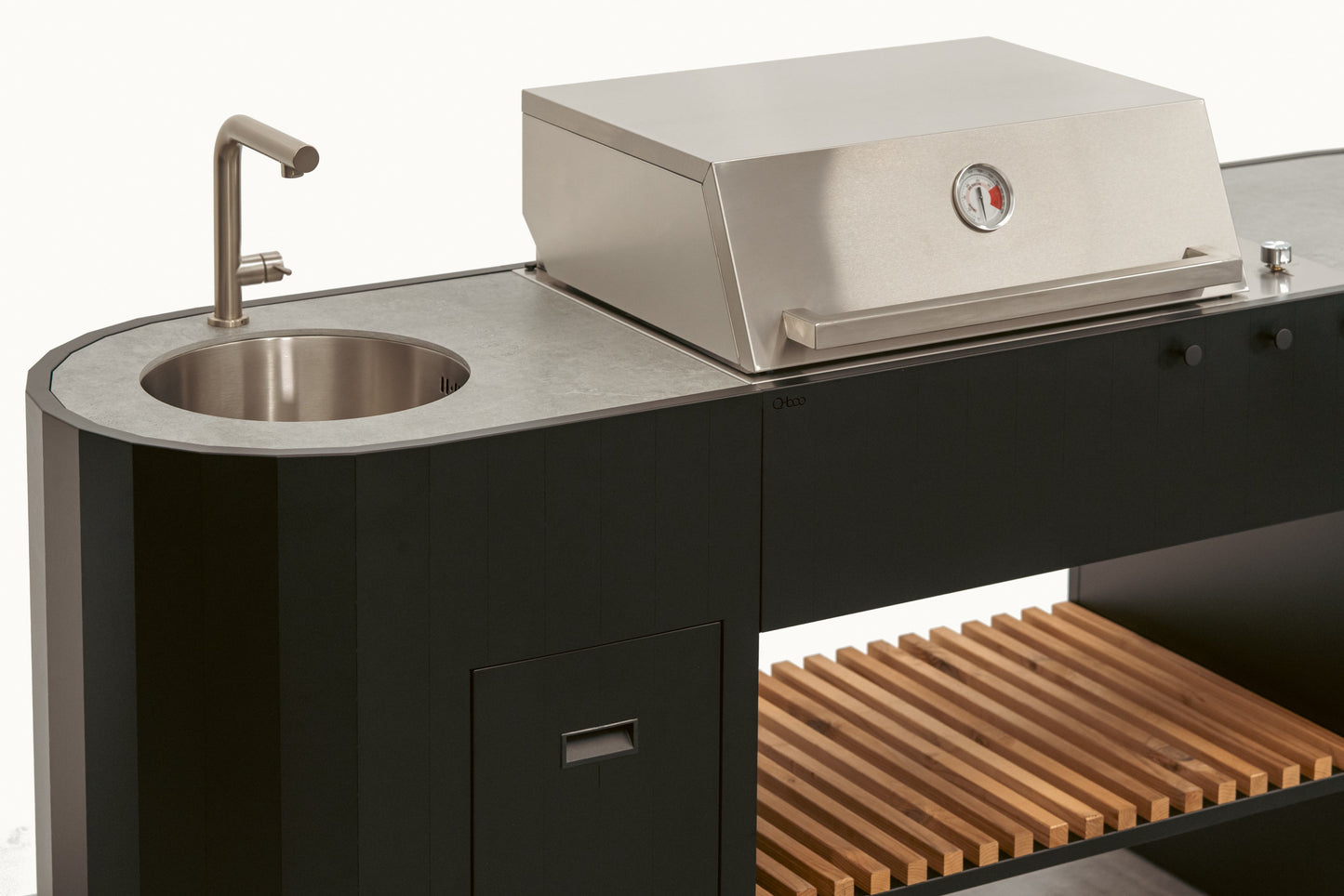 OVO GL - undermount stainless steel sink with faucet next to the gas grill