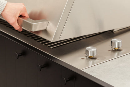 OVO Grill 3B - lifting the double-layer stainless steel hood by the handle